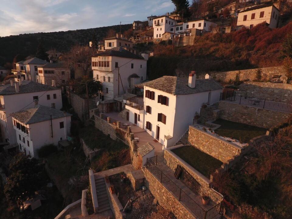 1822 Makrinitsa Suites エクステリア 写真