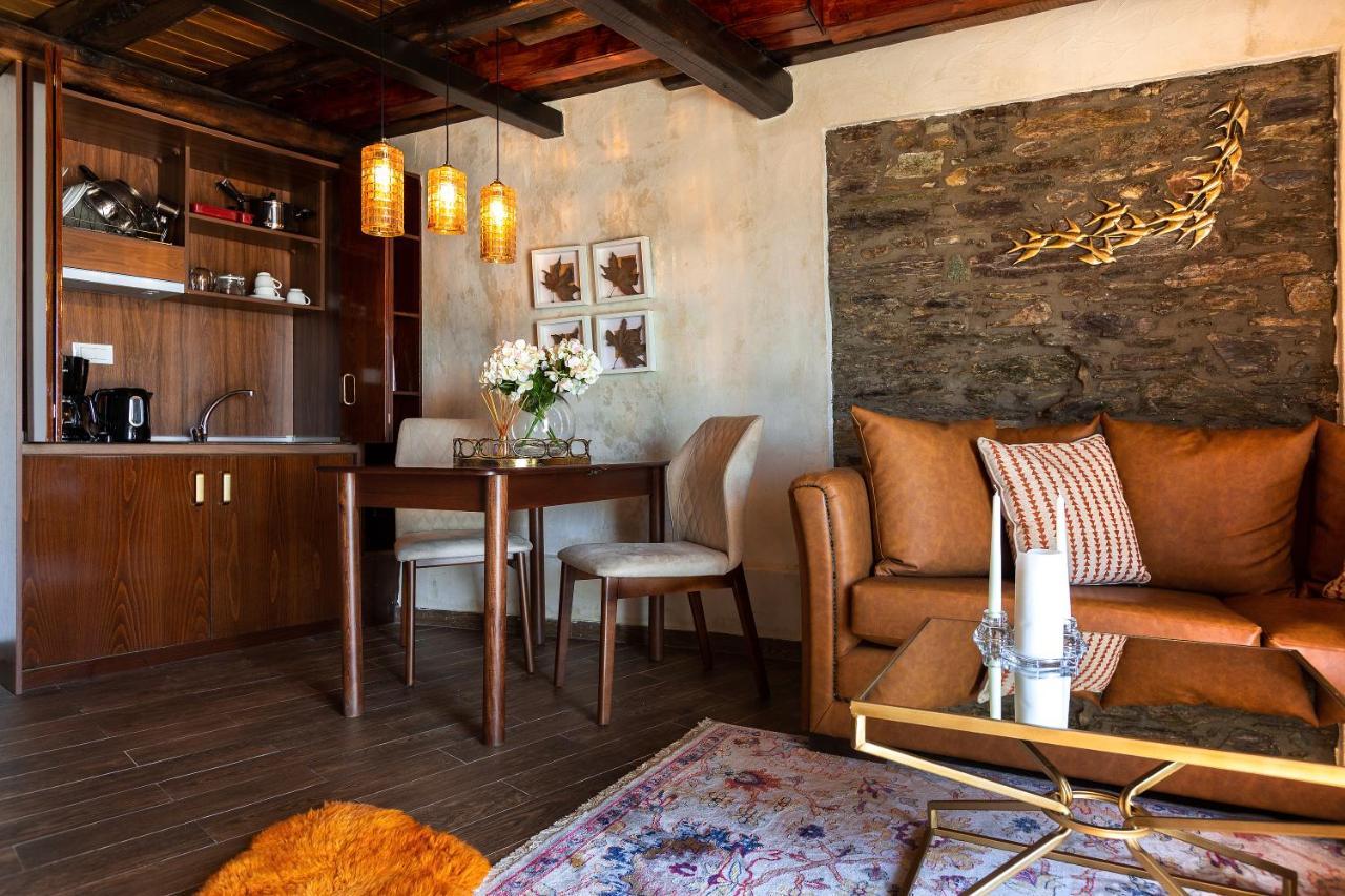 1822 Makrinitsa Suites エクステリア 写真